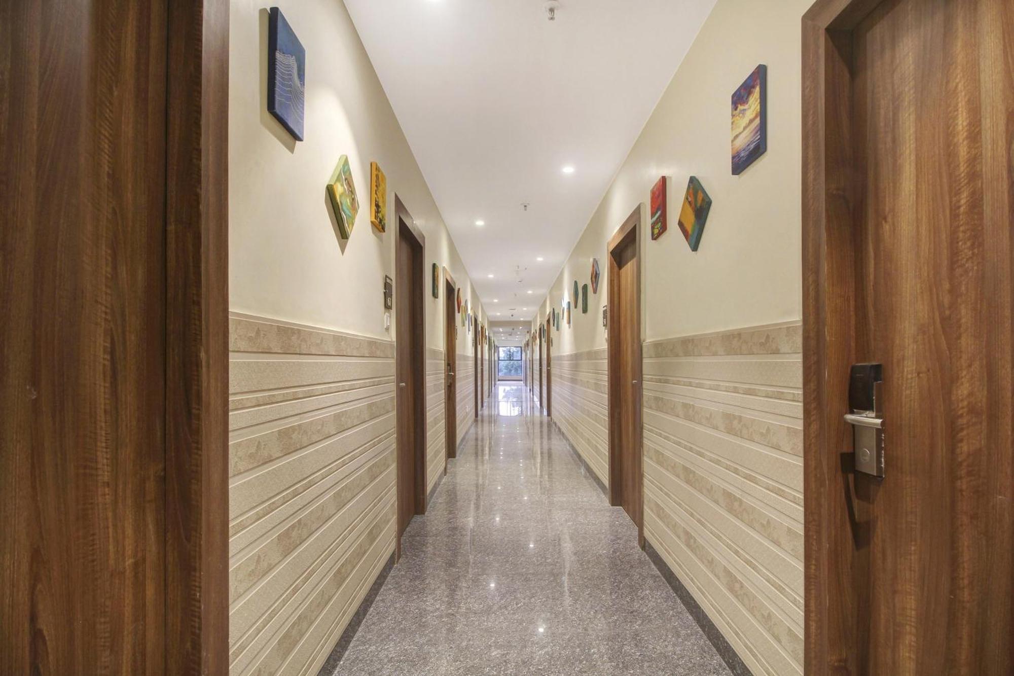Townhouse Oak Sohotel Hāora Extérieur photo