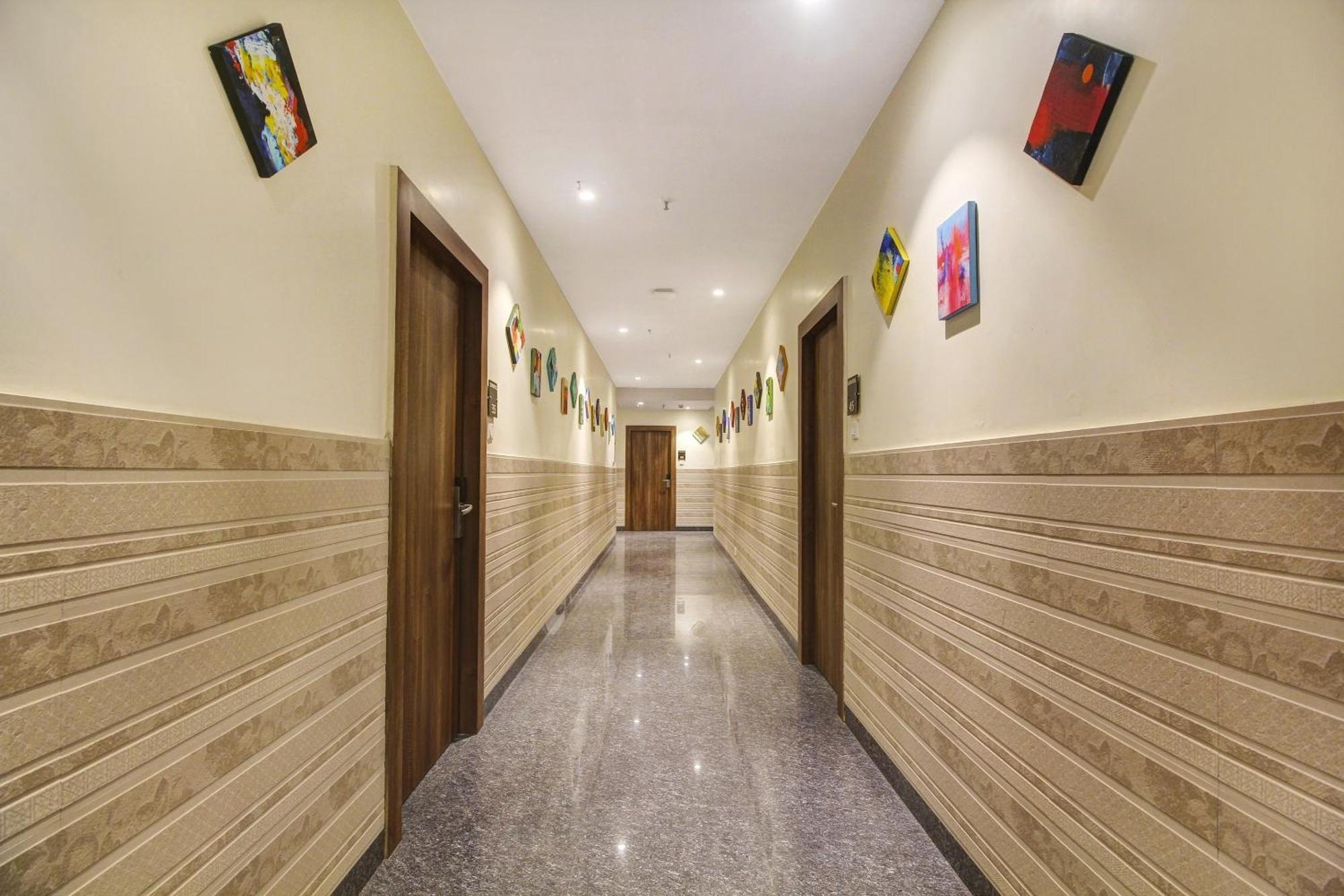 Townhouse Oak Sohotel Hāora Extérieur photo